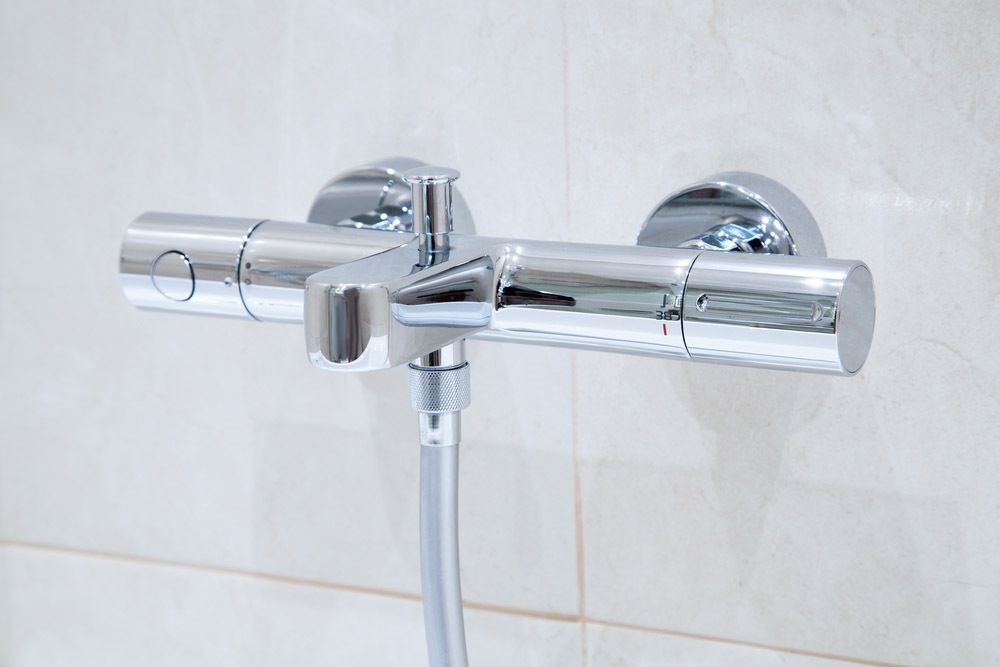 thermostatic shower valve